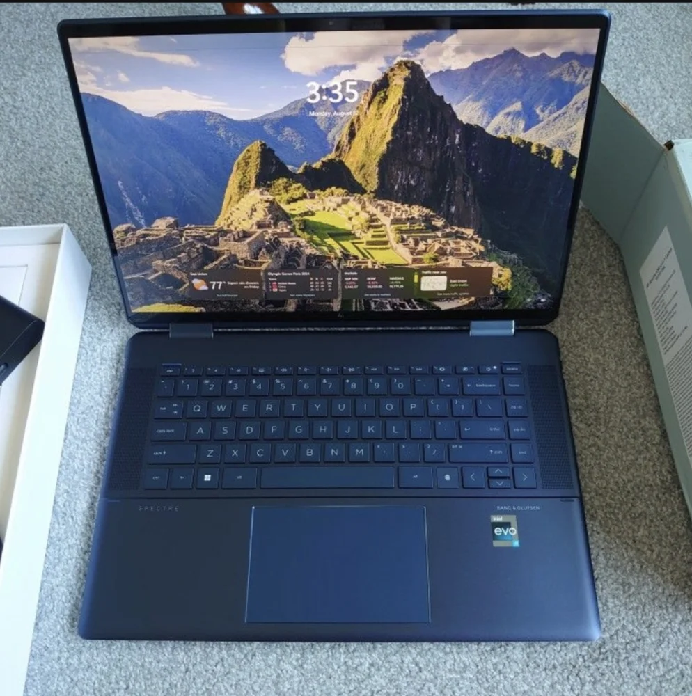 HP-Spectre 2-in-1 16" 3K+Touch-Screen Laptop-Intel Ev-Core i7-16GB Memory 512 GB - Picture 6 of 13